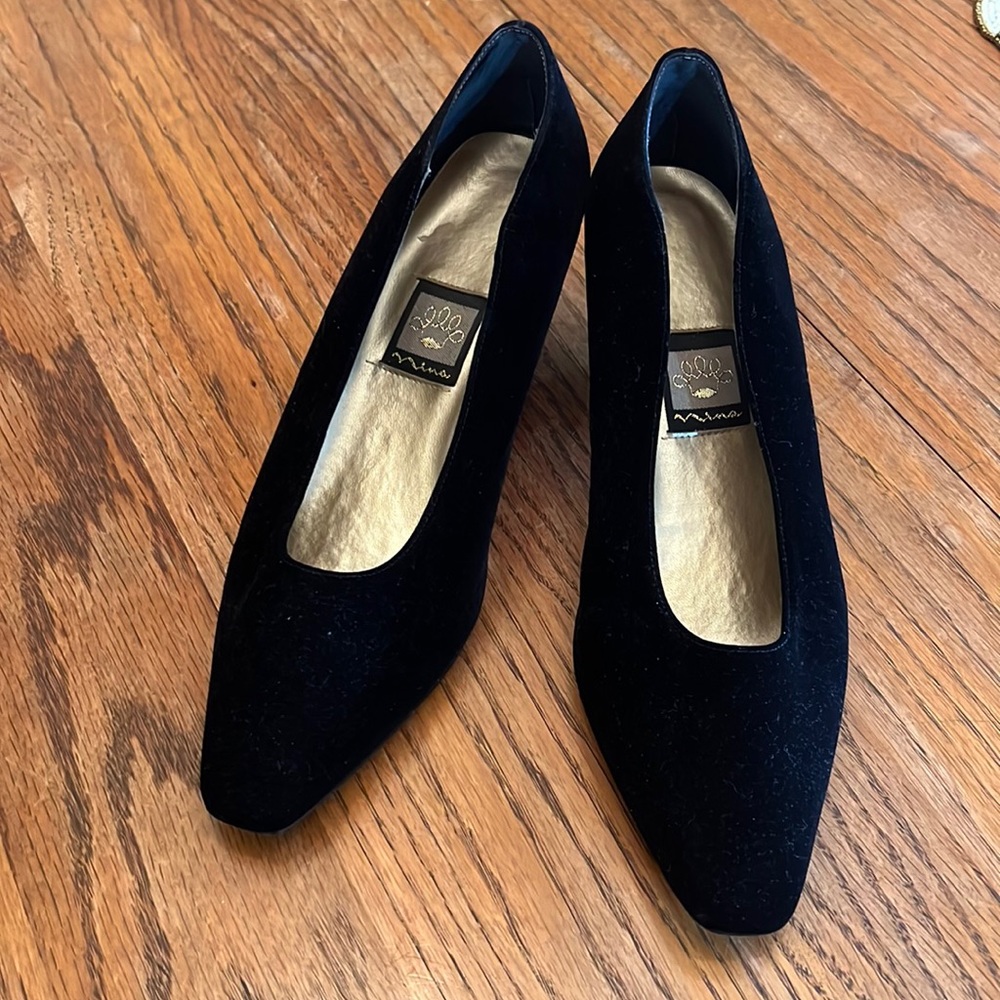 Black velvet kitten heels